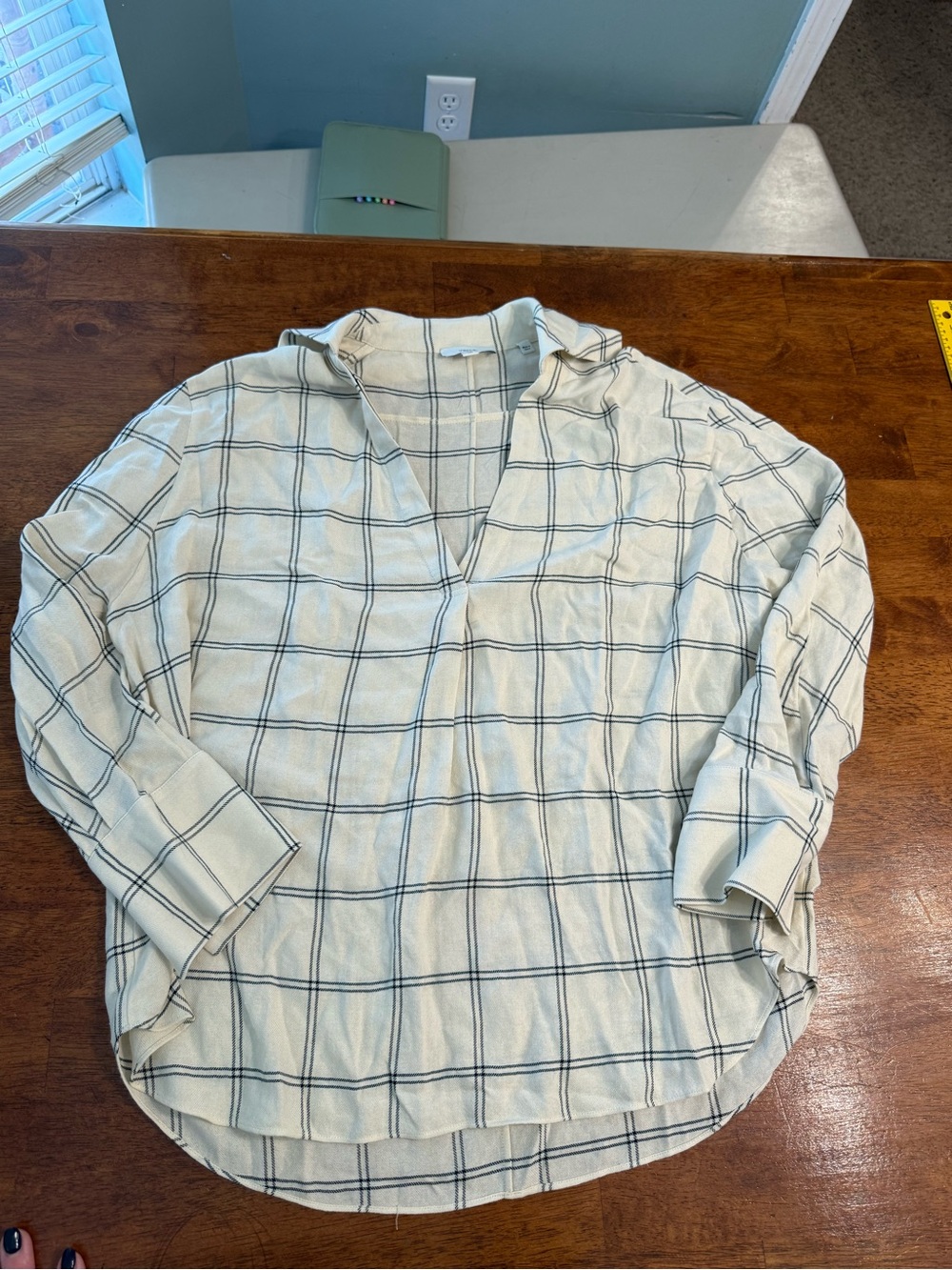 Vince Windowpane Plaid Blouse Wool Viscose V-Neck Pale Oat Cream Tunic L